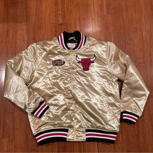 Mitchell & Ness Chicago BULLS satin jacket